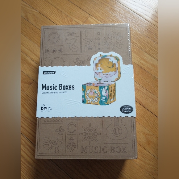 BNIP Robotime DIY Music Boxes - Ballerina - Picture 4 of 4